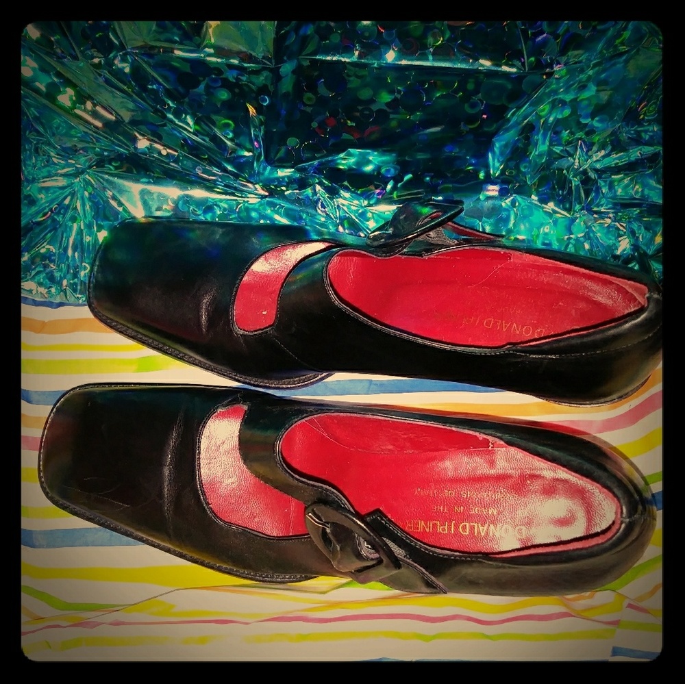 Donald J Pliner Mary Jane heels
